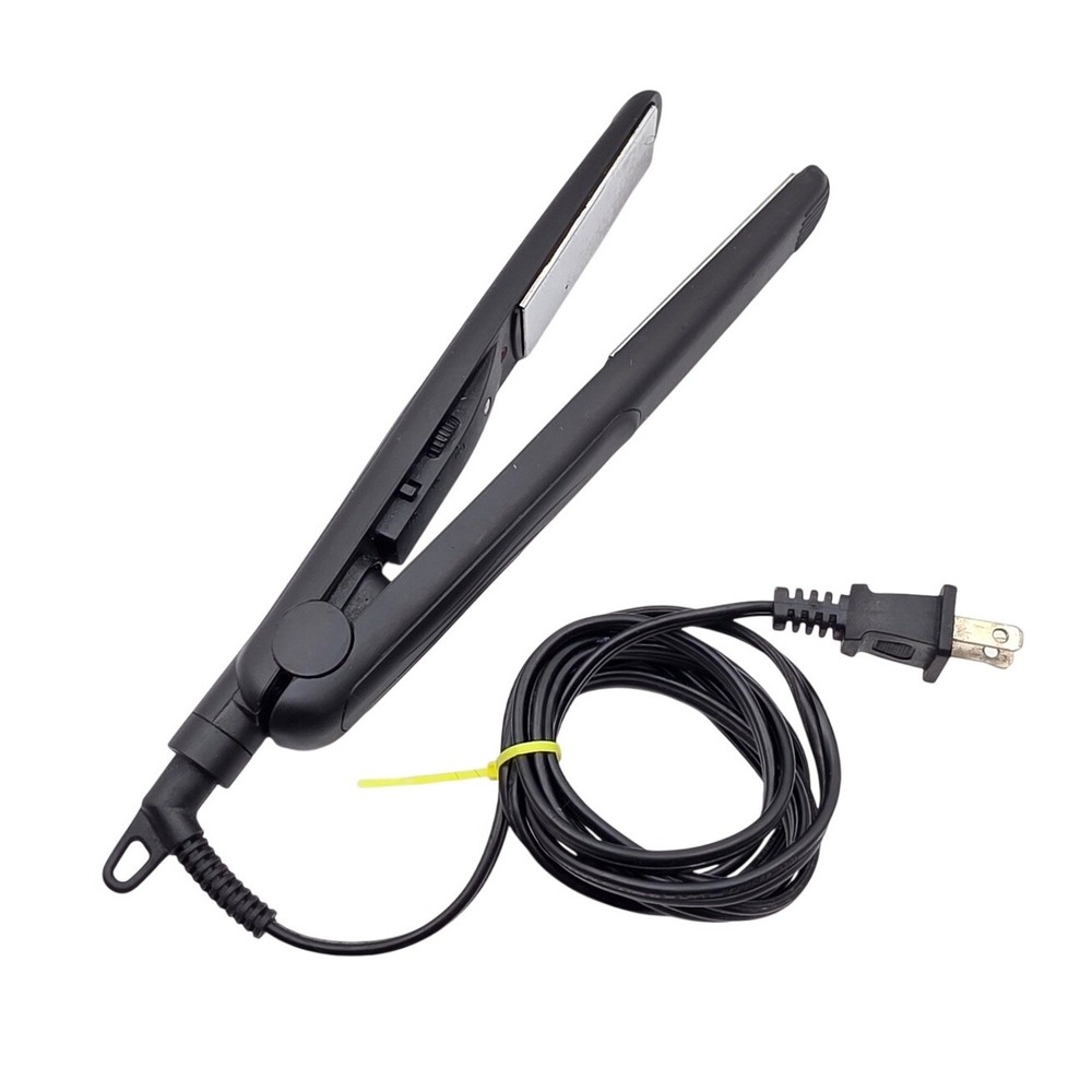 Red by Kiss Pro Titanium Flat Iron Hair Straightener Black FITS100 N2 Plate